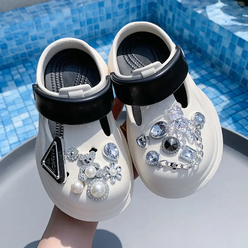 2025 Children Fashion Slippers for Girls Summer New Fashion Korean Style Soft Bottom Anti-slippery Versatile Cut-outs Beach Shoe