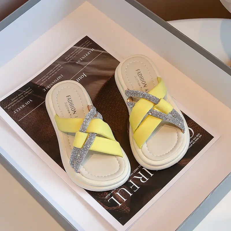 Summer Luxury Girls Causal Slippers Toddler Rhinestone Kids Outdoor Open-toe Slipper for Princess Flat Children's Woven Slippers
