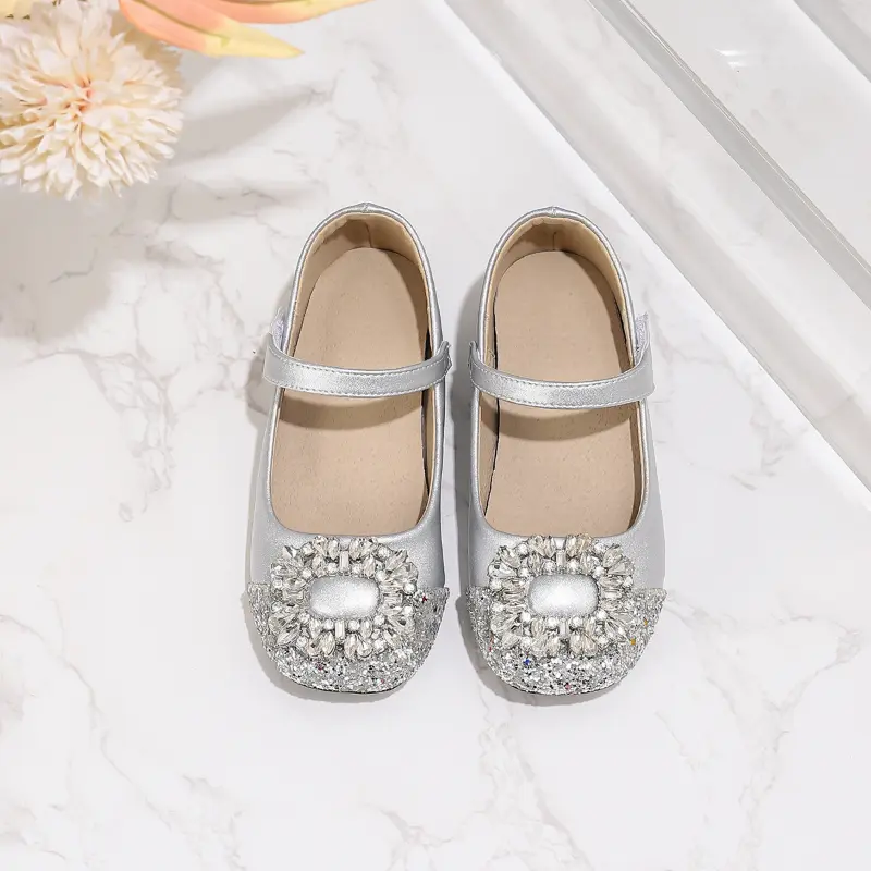 Kids Luxury Shoes Rhinestone Girls High Heels for Wedding Party Versatile Children Fashion Princess Causal Dress Leather Shoes