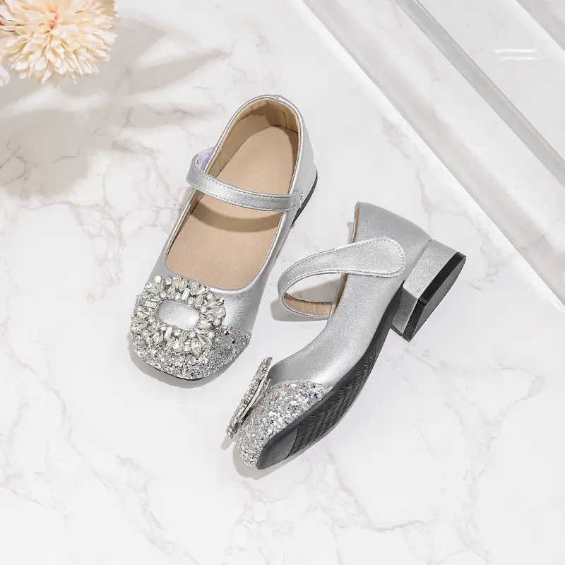 Kids Luxury Shoes Rhinestone Girls High Heels for Wedding Party Versatile Children Fashion Princess Causal Dress Leather Shoes