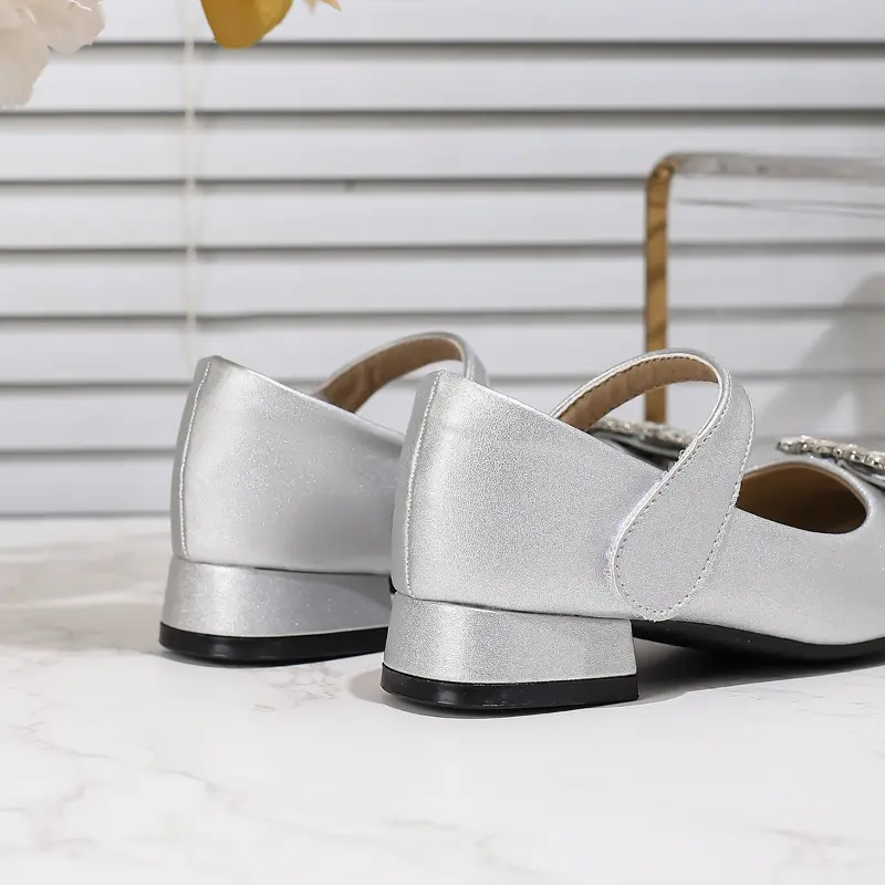 Kids Luxury Shoes Rhinestone Girls High Heels for Wedding Party Versatile Children Fashion Princess Causal Dress Leather Shoes