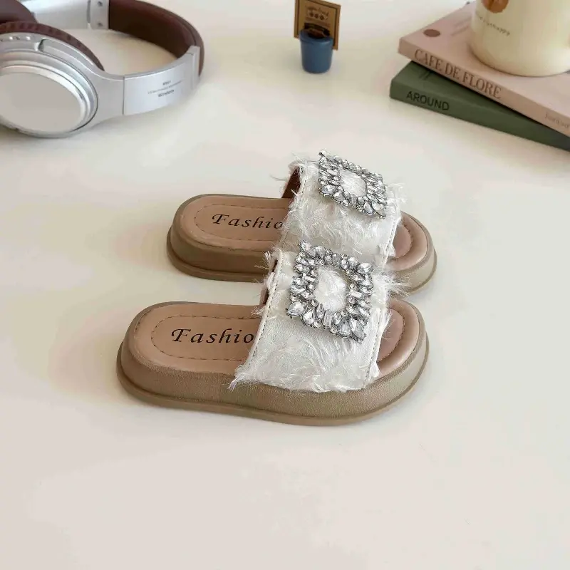2025 Children Slippers for Girls Summer New Fashion Korean Style Soft Bottom Anti-slippery Versatile Chic Princess Beach Shoes
