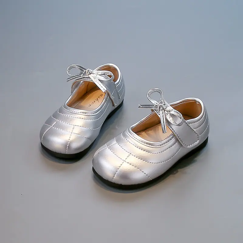New Simple Girls Princess Shoes Elegant Solid Color Kids Leather Shoes Dress Soft Bottom Children Causal Flat Shoes Hook Loop