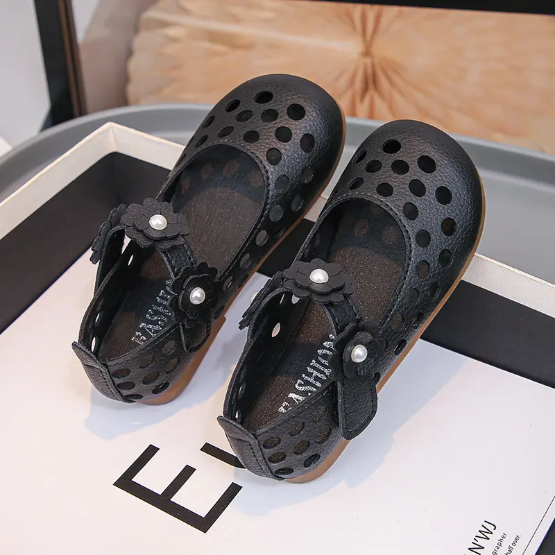 Kids Flat Shoes Hollowed-out Breathable Girls Princess Shows with Sweet Flowers 2025 New Fashion Children Leather Shoes Elegant