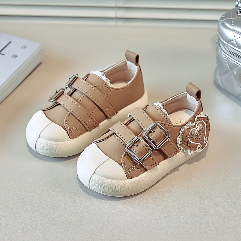 Spring Autumn Girls Sneakers Sweet Heart Children Tennis Shoes Soft Bottom Versatile Kids Causal School Shoes Patchwork Non-slip