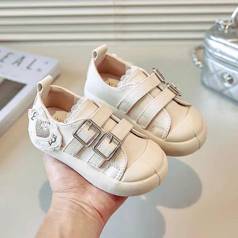 Spring Autumn Girls Sneakers Sweet Heart Children Tennis Shoes Soft Bottom Versatile Kids Causal School Shoes Patchwork Non-slip