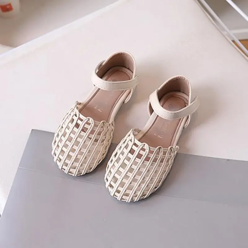 2025 Children Sandals for Girls Summer New Fashion Korean Style Soft Bottom Anti-slippery Versatile Woven Cut-outs Beach Shoes