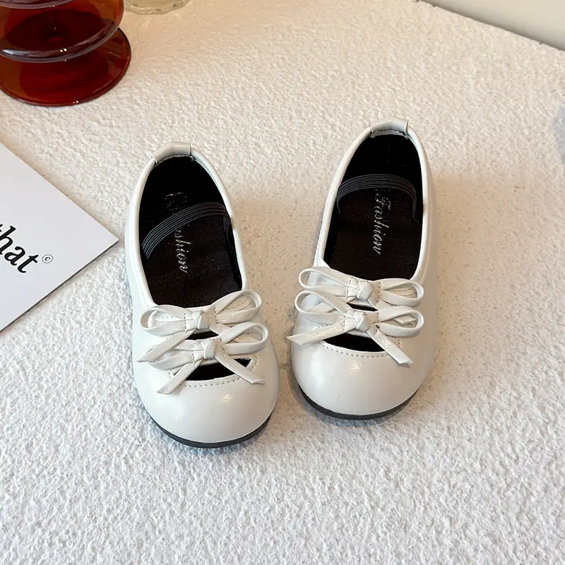 New 2025 Little Girl Leather Shoes Fashion Bowknot Versatile Kids Princess Flat Shoes Simple Spring Autumn Children's Loafers