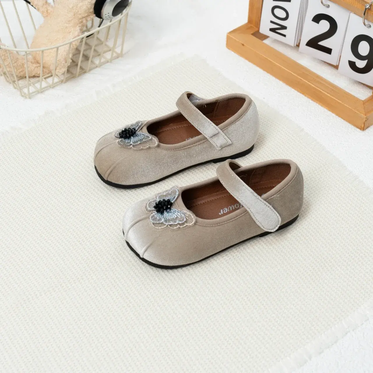 Girls Flats Moccasins Non-slip Soft Bottom Children Casual Shoes Sweet Butterfly 2025 New Fashion Kids Princess Shoes Round Toes