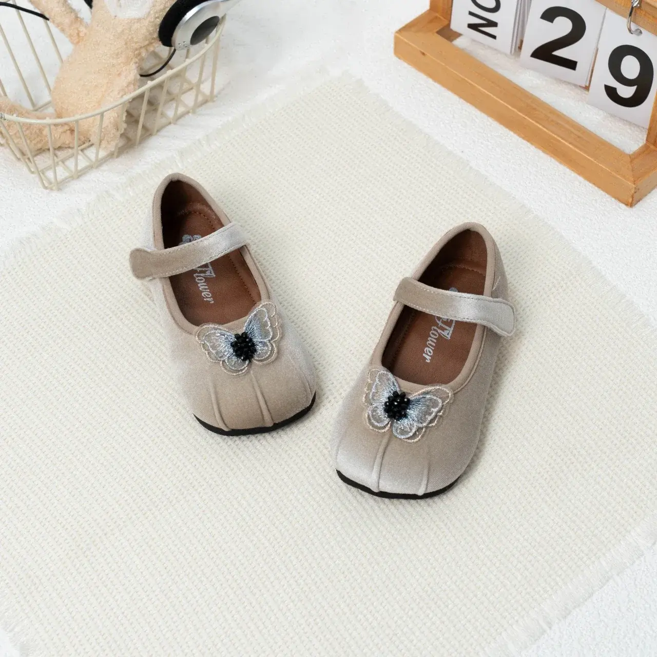 Girls Flats Moccasins Non-slip Soft Bottom Children Casual Shoes Sweet Butterfly 2025 New Fashion Kids Princess Shoes Round Toes