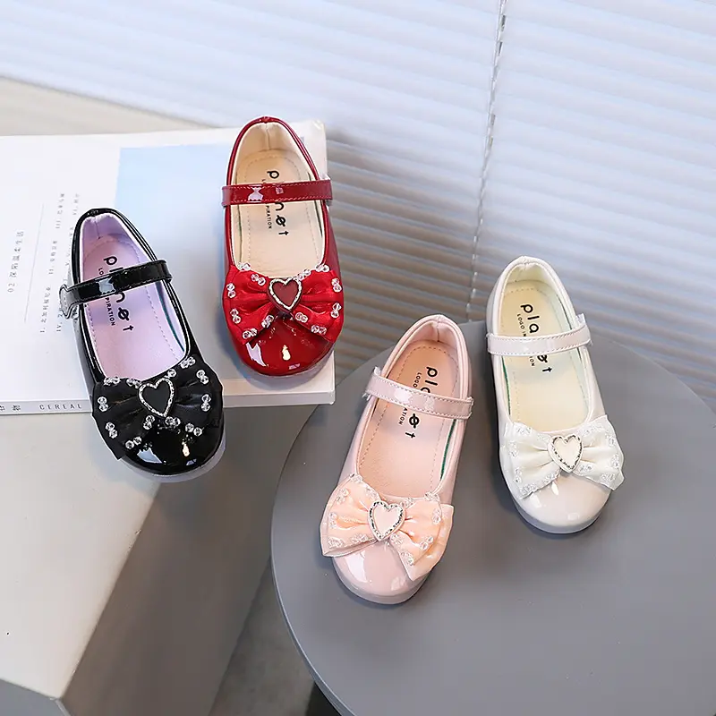 Girls Princess Dance Shoes Round Toes Soft Sole Kids Leather Shoes Korean Style 2025 Autumn New Children Flat Shoes Non-slip