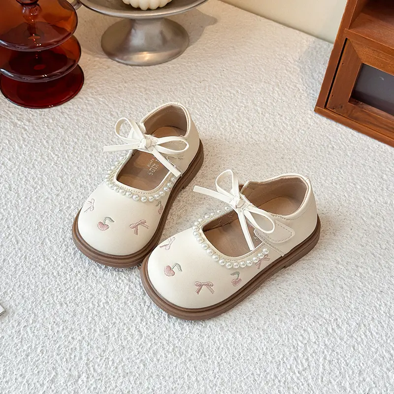 Sweet Girls Leather Shoes Fashion Princess Embroidered Children's Flats Elegant Kids Wedding Party Performance Mary Jane Shoes