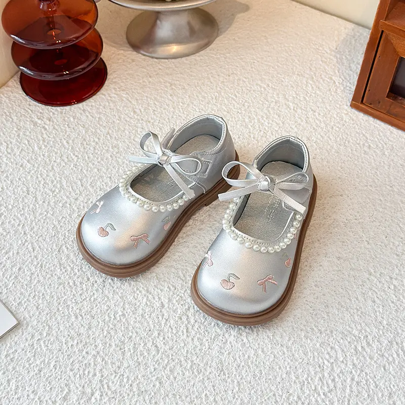 Sweet Girls Leather Shoes Fashion Princess Embroidered Children's Flats Elegant Kids Wedding Party Performance Mary Jane Shoes