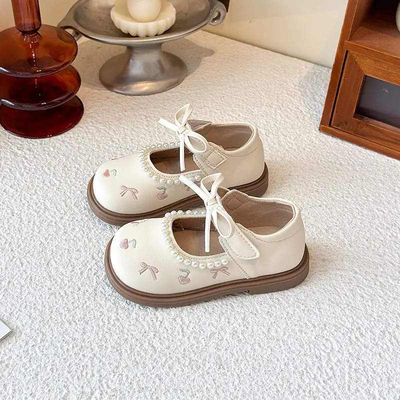 Sweet Girls Leather Shoes Fashion Princess Embroidered Children's Flats Elegant Kids Wedding Party Performance Mary Jane Shoes