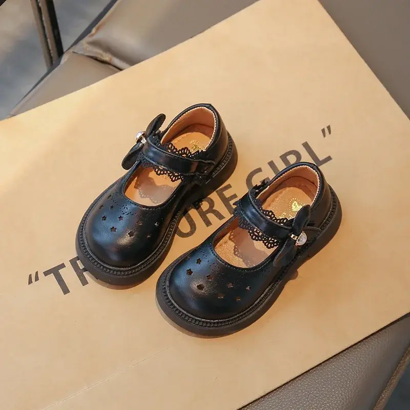 Kids Princess Shoes Hollowed-out Stars Girls Flats Round Toes Non-slip 2025 New Children Leather Shoes Lace Bows Sweet Pearls