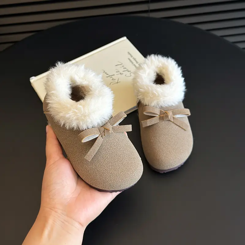 2024 New Children's Plush Shoes Sweet Bowknot Girls Winter Cotton Shoes Flat Versatile Outdoor Kids Causal Shoes Warm Fluffy Fur