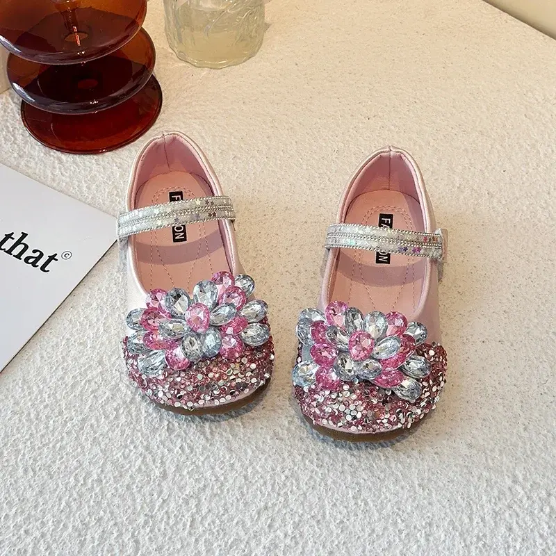 Kids Princess Shoes Shiny Crystal Girls Leather Shoes Round Toes Sequins 2025 New Children Flat Shoes Soft Sole Non-slip Ins