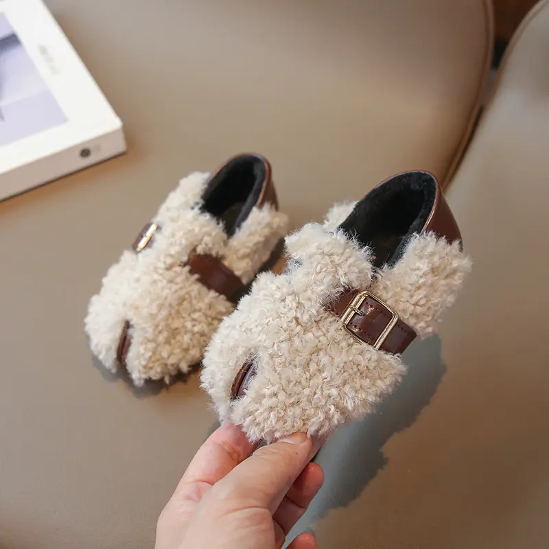 New Girls Cotton Shoes Soft Fluffy Winter Warm Children's Shoes Patchwork Plush Kids Fashion Causal Outdoor Flat Shoes Slip-on