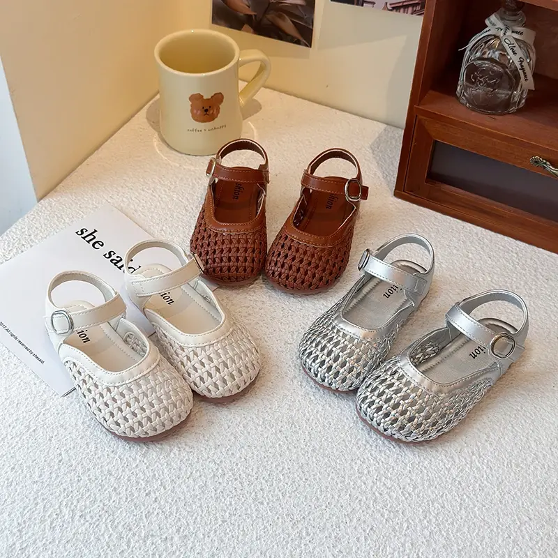 2025 Children Casual Sandals for Girls Summer New Fashion Korean Style Soft Sole Non-slip Versatile Cut-outs Princess Beach Shoe