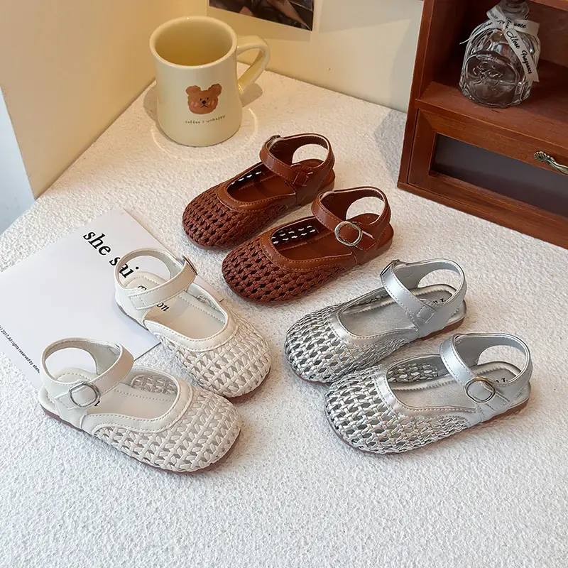 2025 Children Casual Sandals for Girls Summer New Fashion Korean Style Soft Sole Non-slip Versatile Cut-outs Princess Beach Shoe