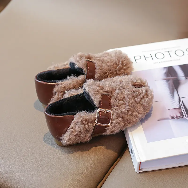 New Girls Cotton Shoes Soft Fluffy Winter Warm Children's Shoes Patchwork Plush Kids Fashion Causal Outdoor Flat Shoes Slip-on