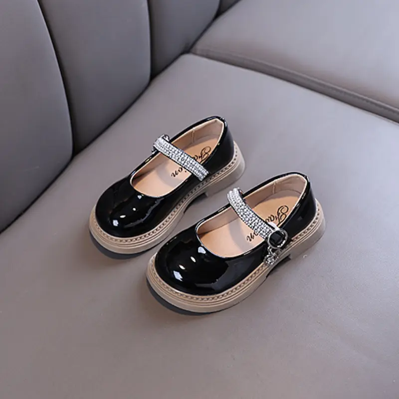 Girl Leather Shoes 2025 New Kids Fashion Princess Shoes Glossy PU Dance Versatile Children Causal Flat Shoes for Wedding Party