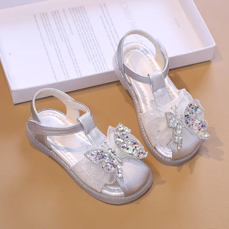 Kids Sandals for Girls 2024 Summer Princess Sequins Butterfly Flat Sandals Fashion Causal Cut-outs Children Wedding Dress Sandal