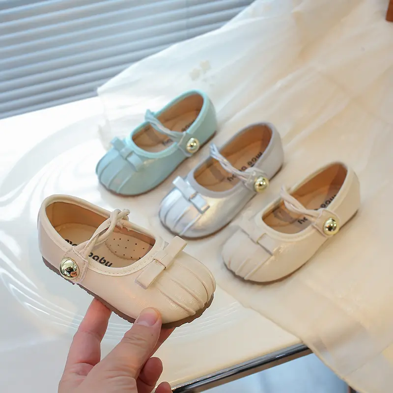 2025 New Children's Leather Shoes Simple Pleated Girls Fashion Leather Shoes Causal Bowknot Versatile Kids Princess Flat Shoes