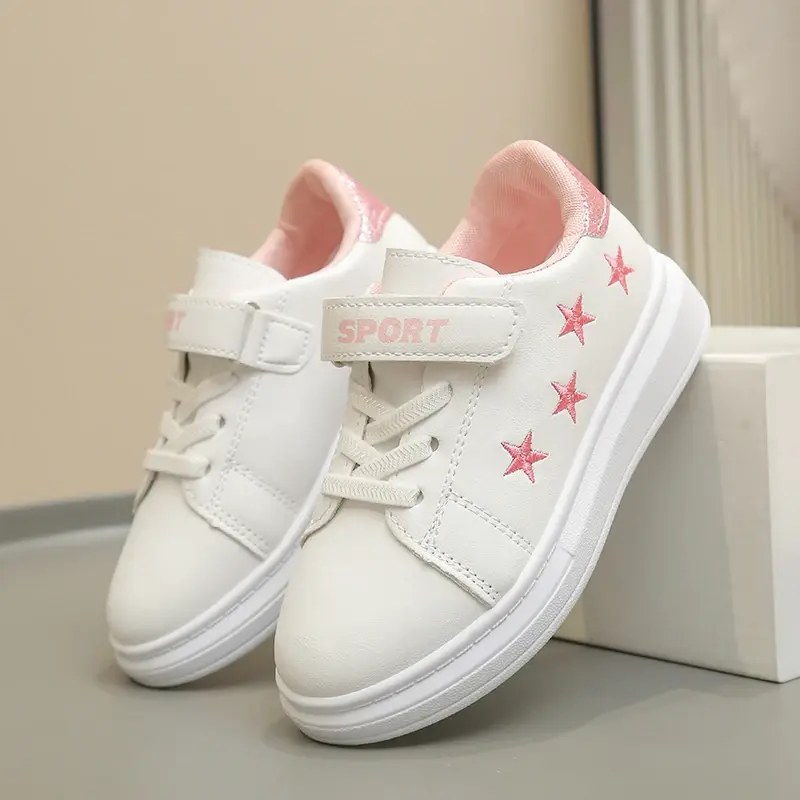 Children Flat Shoes with Cute Stars Girls Casual Shoes Soft Sole Flexible 2025 Brand New Kids Skate Shoes Non-slip Comfortable
