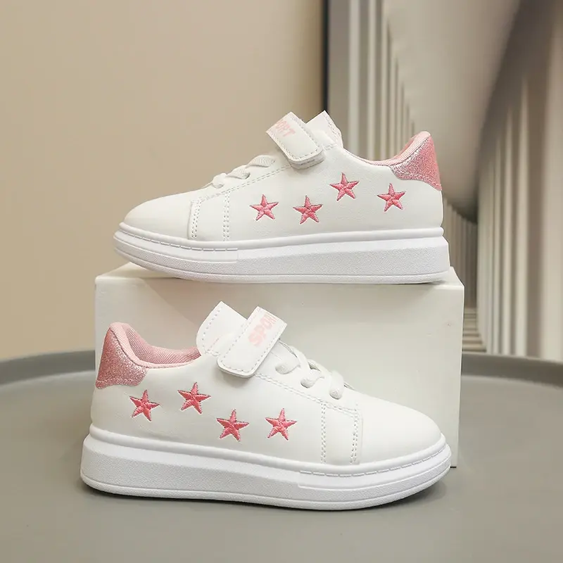 Children Flat Shoes with Cute Stars Girls Casual Shoes Soft Sole Flexible 2025 Brand New Kids Skate Shoes Non-slip Comfortable