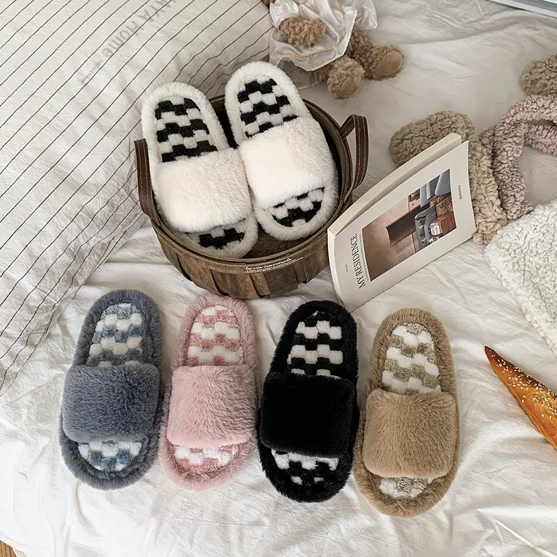 2025 Children Plush Slipeprs for Girls Winter New Fashion Korean Style Soft Bottom Anti-slippery Versatile Chic Open-toe Shoes