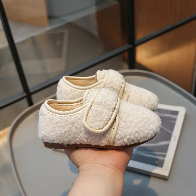 Kids' Winter Shoes Classic Simple Girls Causal Cotton Shoes Fashion Warm Fluffy Children Flat Moccasin Shoes for Boys Round-toe