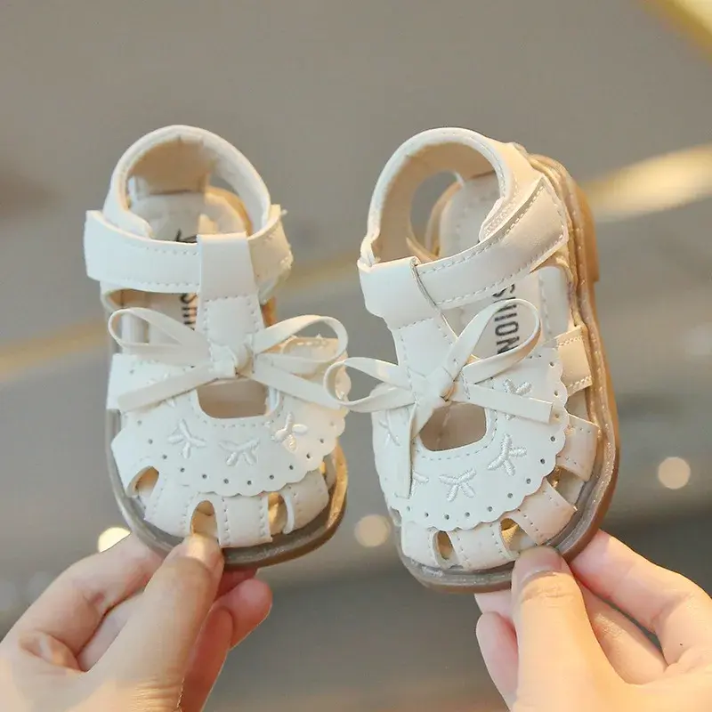 Girls Sandals Simple Bows T-strap Baby Walking Shoes Soft Sole Non-slip 2025 Summer New Toddler Beach Shoes Hollowed-out Trendy