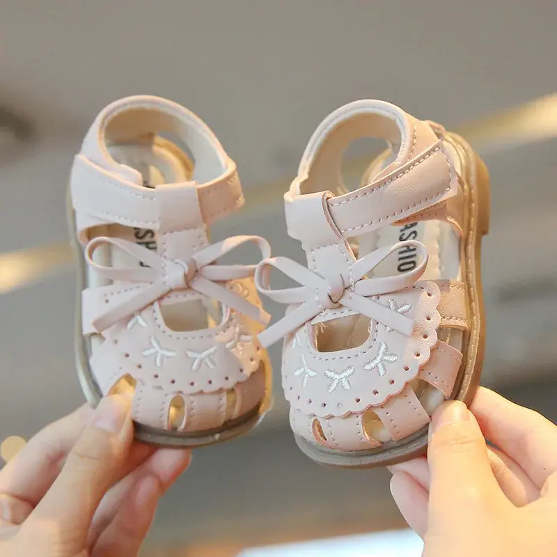 Girls Sandals Simple Bows T-strap Baby Walking Shoes Soft Sole Non-slip 2025 Summer New Toddler Beach Shoes Hollowed-out Trendy