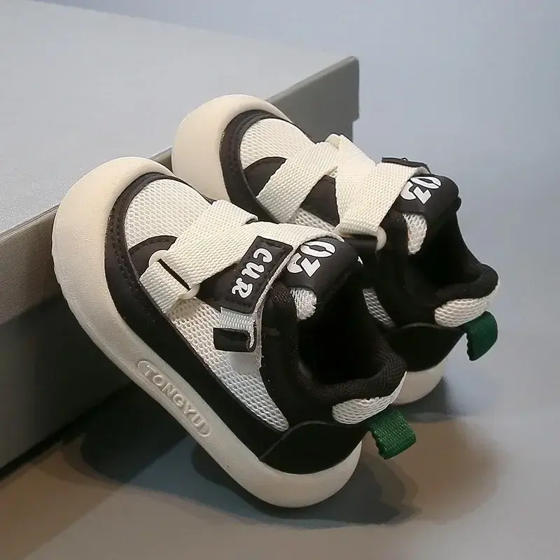 Baby Sports Shoes Toes Capped Anti-kicked 2025 New Kids Walking Shoes Mesh Breathable Boys Girls Casual Shoes Soft Sole Non-slip