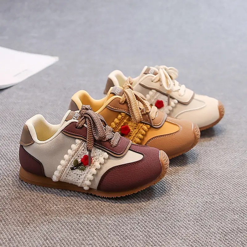Kids Casual Shoes Toes Capped Weave Flowers Sweet for Girls Princess Sports Shoes Soft Bottom 2025 New Fashion Running Shoes