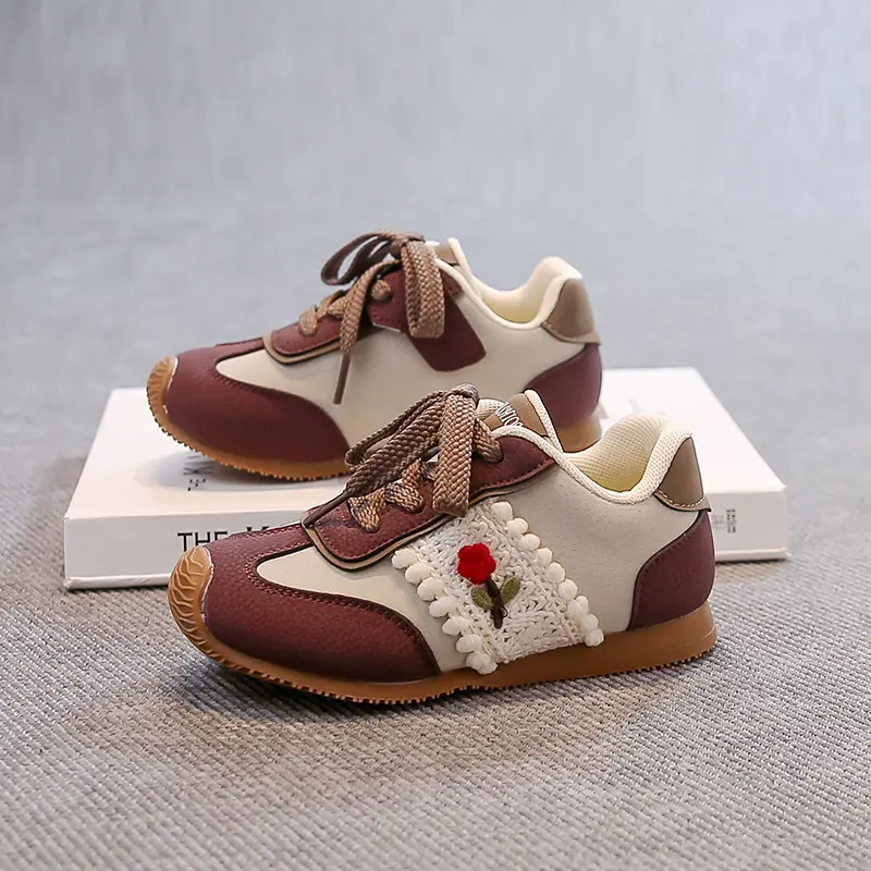 Kids Casual Shoes Toes Capped Weave Flowers Sweet for Girls Princess Sports Shoes Soft Bottom 2025 New Fashion Running Shoes