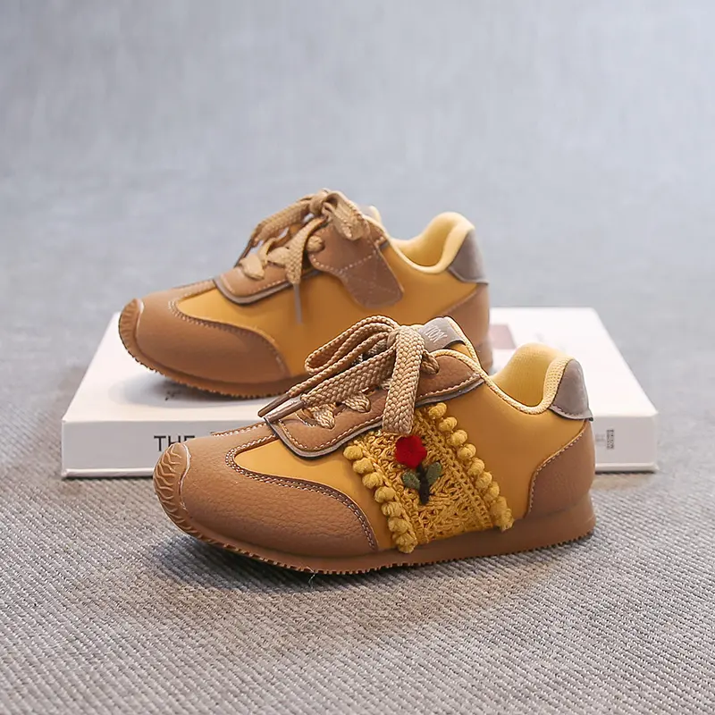 Kids Casual Shoes Toes Capped Weave Flowers Sweet for Girls Princess Sports Shoes Soft Bottom 2025 New Fashion Running Shoes