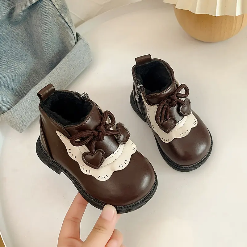 Girls Short Leather Boots Children Snow Boots with Heart Thick Warm Plush Fur Teenager Kids Winter Cotton Shoes 2025 New