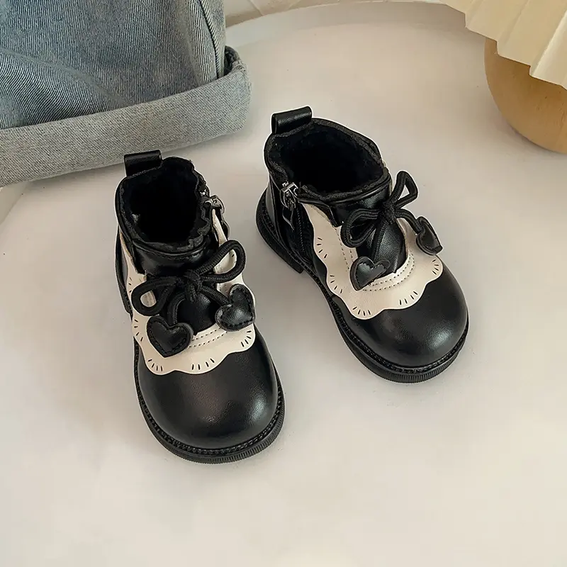 Girls Short Leather Boots Children Snow Boots with Heart Thick Warm Plush Fur Teenager Kids Winter Cotton Shoes 2025 New