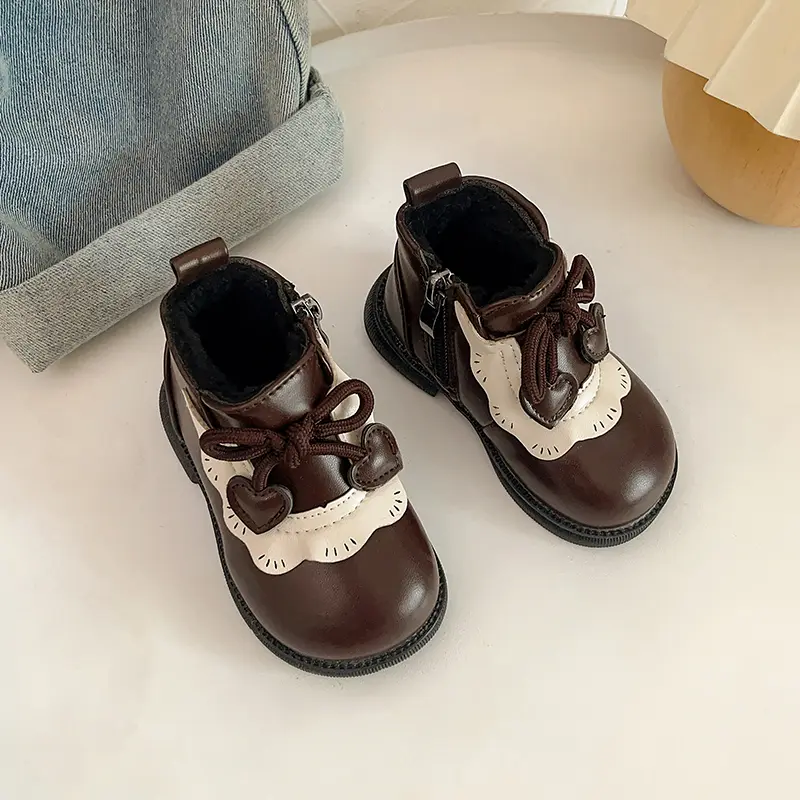 Girls Short Leather Boots Children Snow Boots with Heart Thick Warm Plush Fur Teenager Kids Winter Cotton Shoes 2025 New