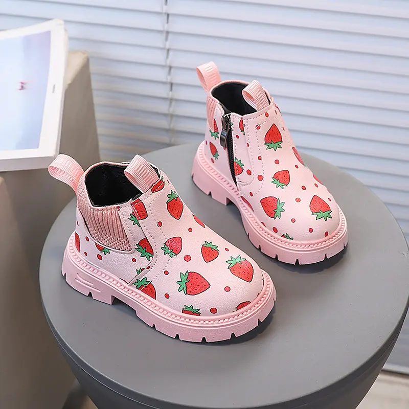 Children Leather Boots Soft Bottom Girls Fashion Boots Sweet Strawberry 2025 Autumn Winter New Kids Ankle Boots Non-slip Cute