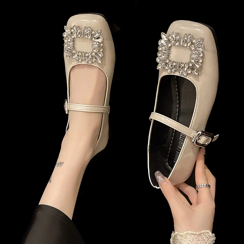 Women's Flat Shoes Luxury Rhinestone Buckle Women's Moccasins Fashion Ballet Versatile Ladies Leather Shoes Spring Autumn New