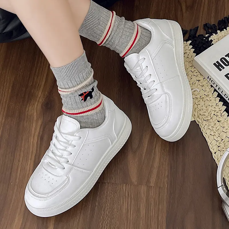 New Women's White Sneakers New Thick Bottom Solid Color Fashion Women Casual Shoes Sports Shoes School Outdoor Tennis Versatile