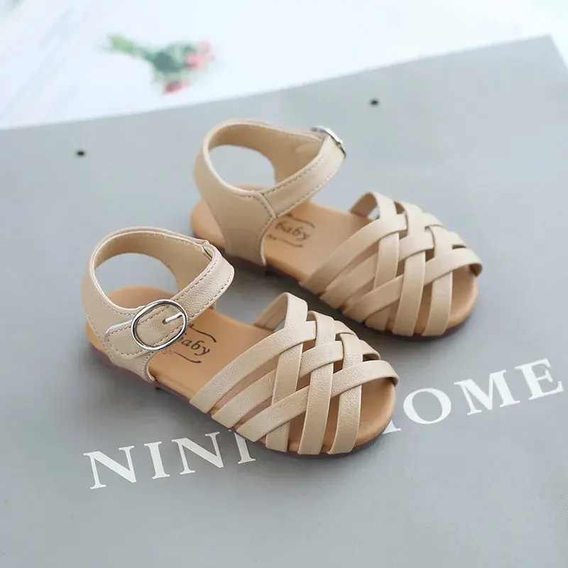 2024 Cross-tied Summer Girls Beach Shoes Classic Black White Pink Roman Sandals Cut-outs Kids Girl Sandals for Children H05144
