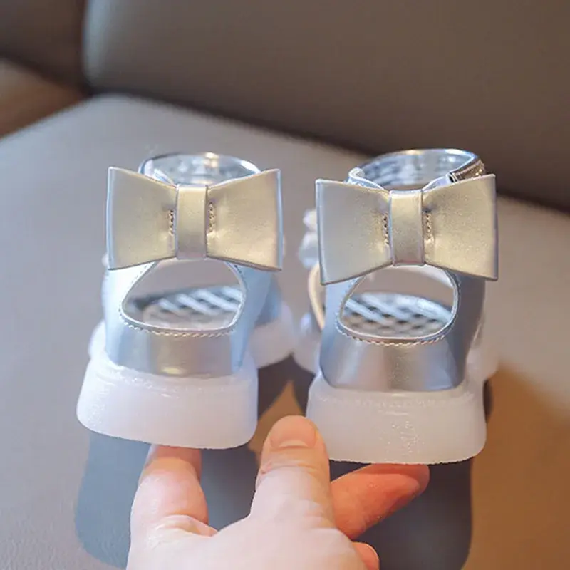 Girls Princess Sandals 2025 Summer New Baby Sparkly Rhinestones Bow Shoes Fashion Non-slip Flat Children's Sandals Boots I05257