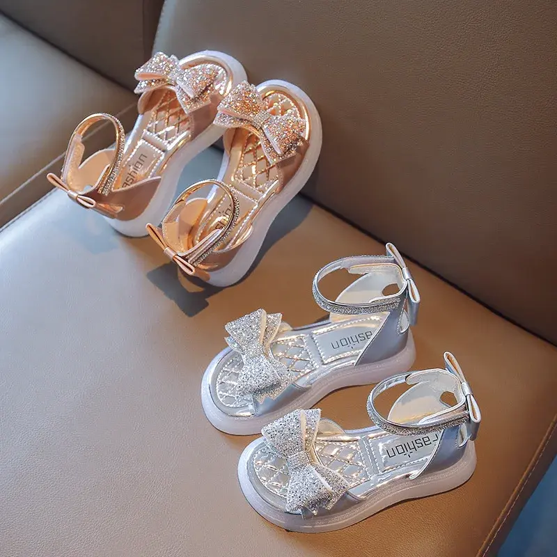 Girls Princess Sandals 2025 Summer New Baby Sparkly Rhinestones Bow Shoes Fashion Non-slip Flat Children's Sandals Boots I05257