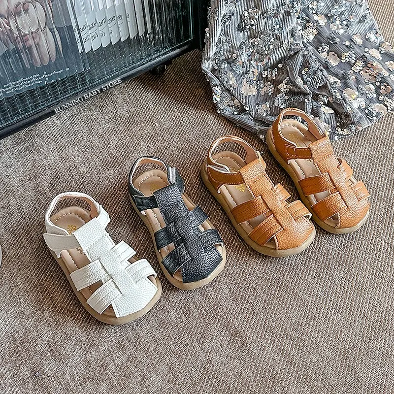 2025 Baby Boys Girls Patent Leather Sandals Summer Children Shoes Soft Sole Non-slip Cut-outs Beach Shoes andals for Kids I05217