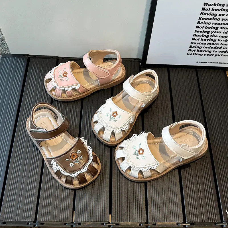 Platform Sandals Retro Children's Shoes Fashion Flroal Sandals for Baby Girl Beach Shoes Beautiful School Kids Shoe Girls H06019