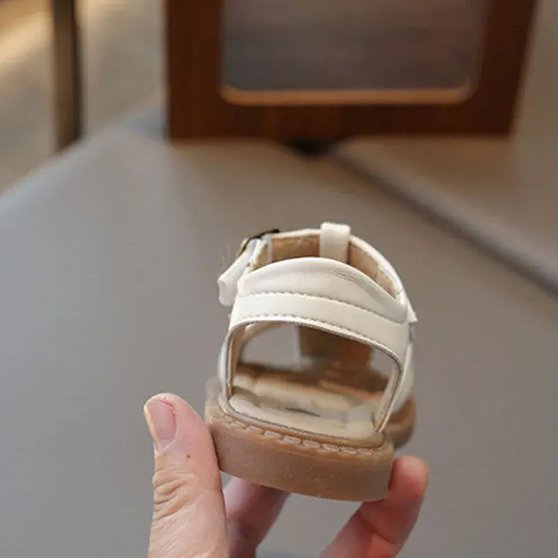 Fashionable Retro Roman Shoes Child Casual Soft-soled Summer Woven Toe Cap Flat Shoes Girls Sandals New Children Footwear I02201